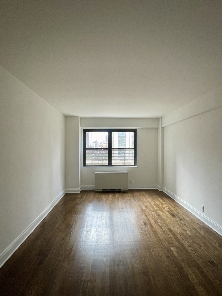 401 East 88th Street, 15D - Photo 9
