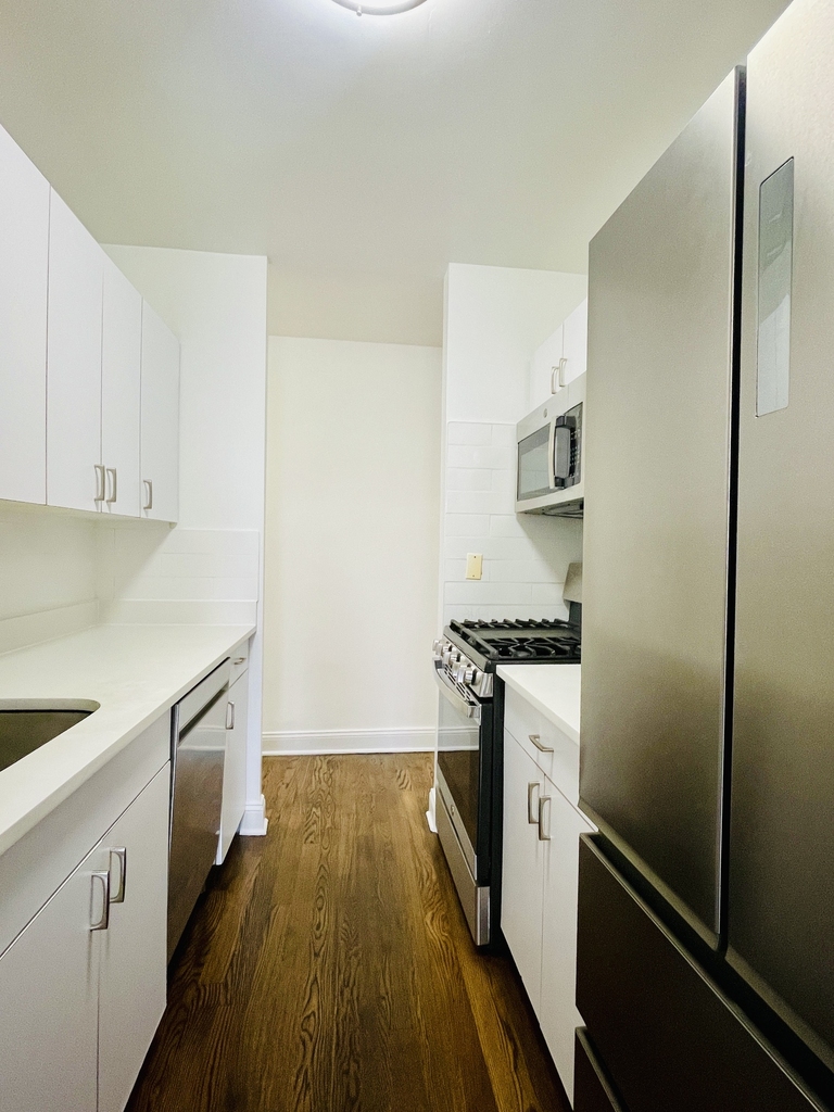 401 East 88th Street, 15D - Photo 7