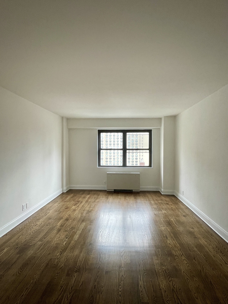 401 East 88th Street, 15D - Photo 11