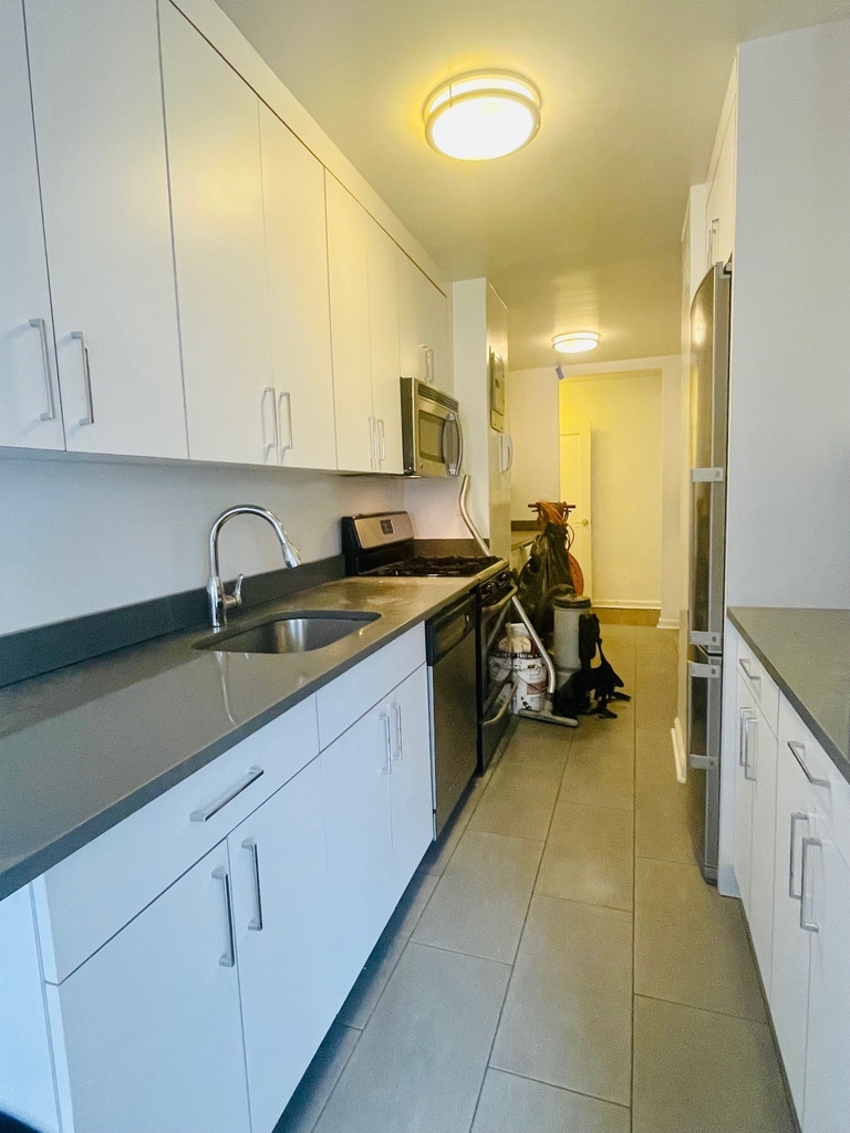 East 89th Street - Photo 0