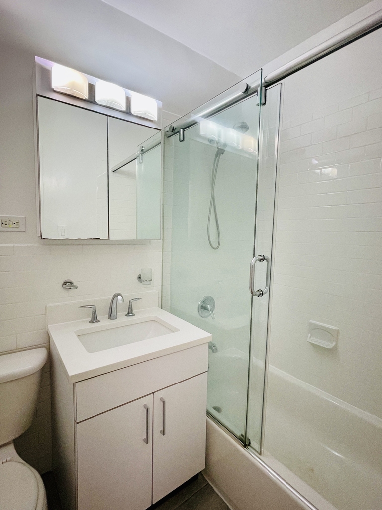401 East 88th Street, 15D - Photo 14