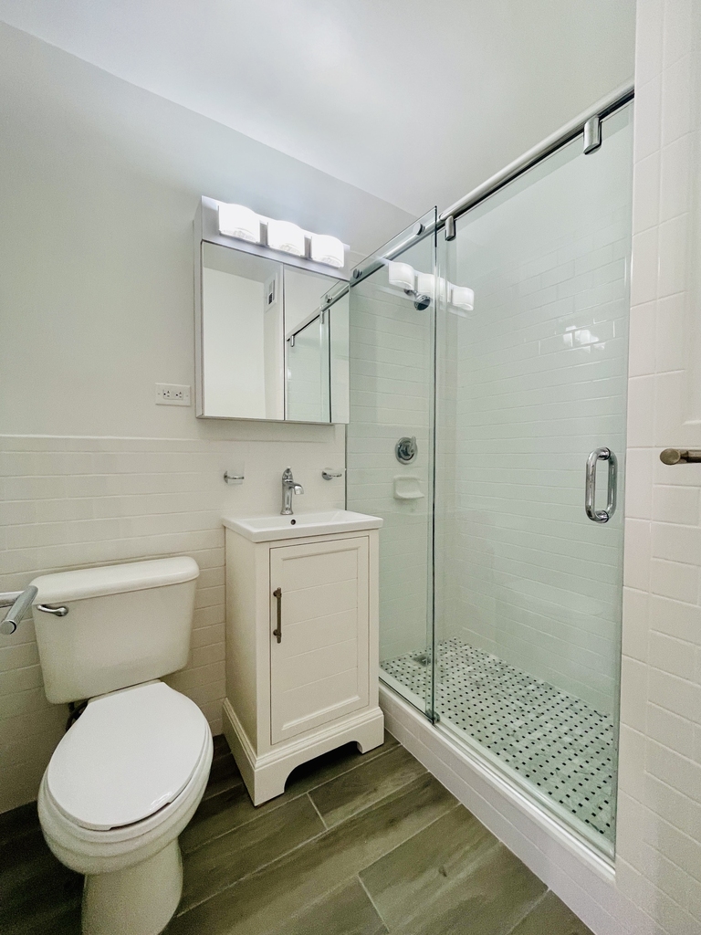 400 East 89th Street, 7J - Photo 7