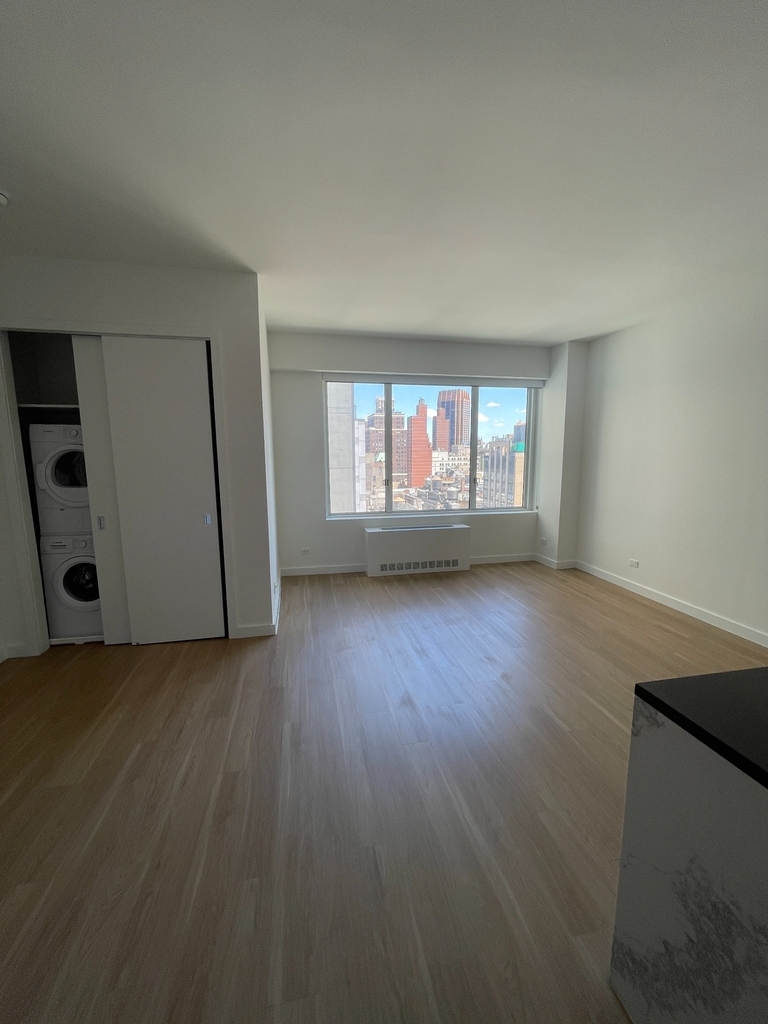 Copy of Copy of West 36th Street - Photo 8