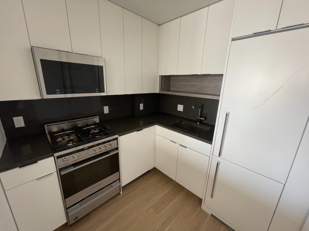 Copy of Copy of West 36th Street - Photo 5