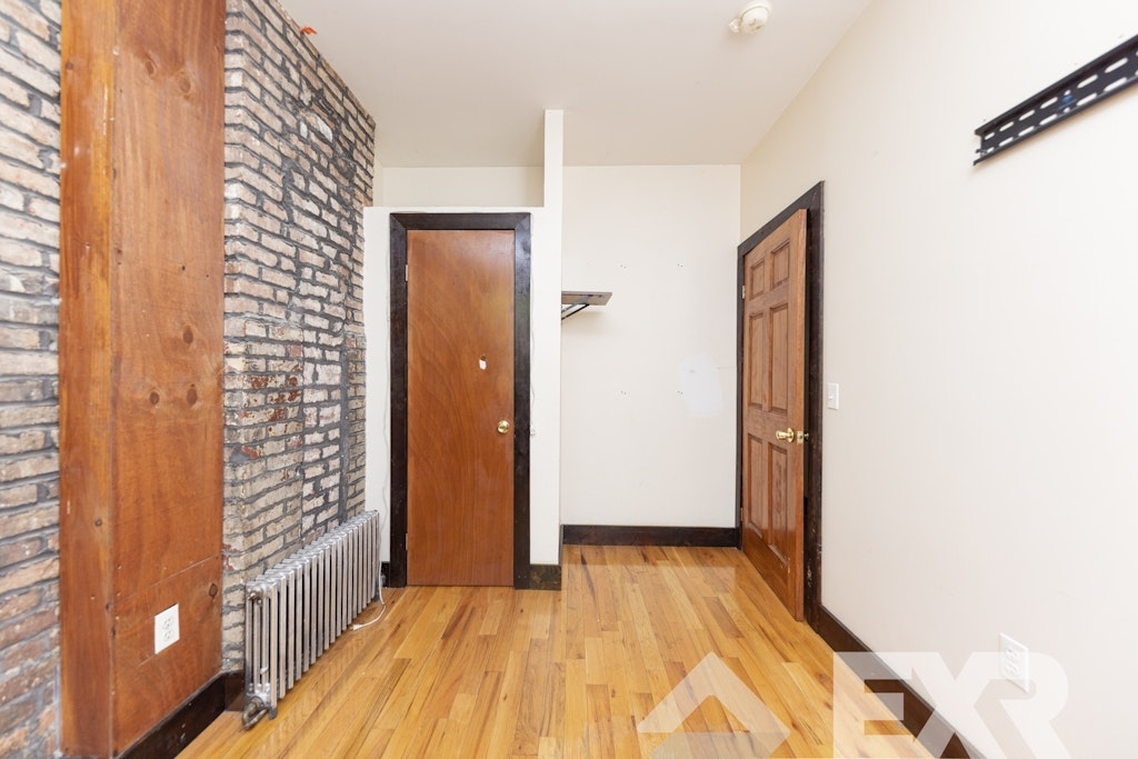 930 Hart Street - Photo 9