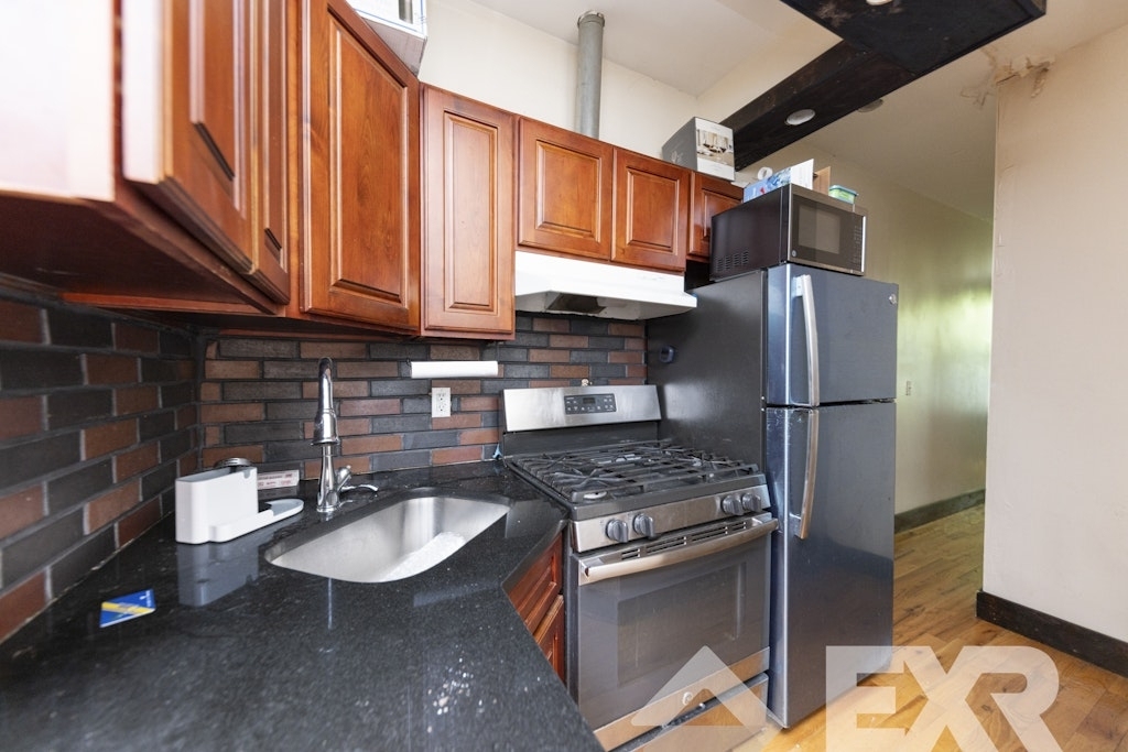 930 Hart Street - Photo 5
