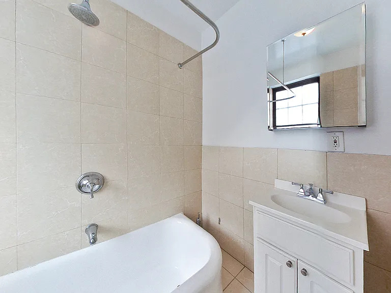 West 11th Street/7 th ave - Photo 6