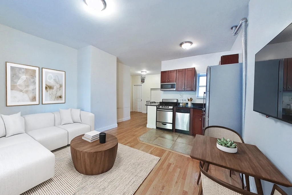 West 11th Street - Photo 0