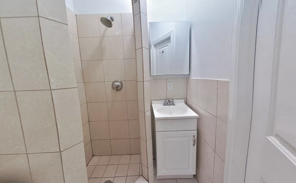 West 11th Street - Photo 2