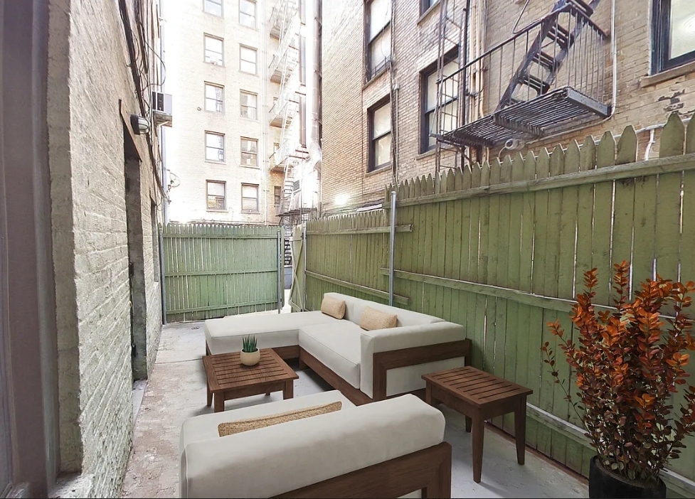 West 11th Street - Photo 5