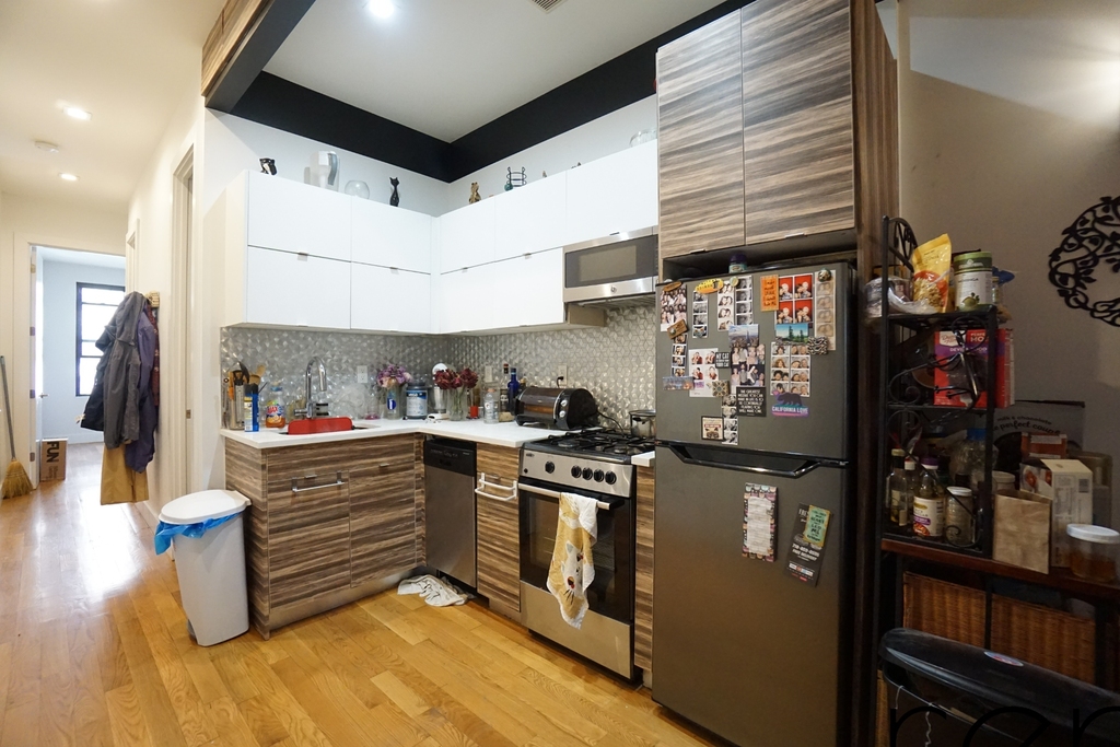131 Bleecker Street - Photo 0