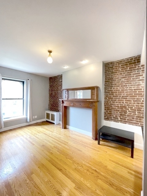 West 76th Street between Columbus and Amsterdam - Photo 4