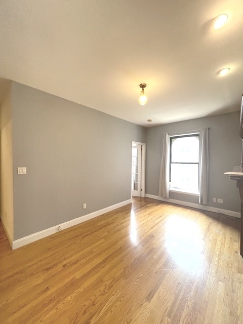West 76th Street between Columbus and Amsterdam - Photo 5