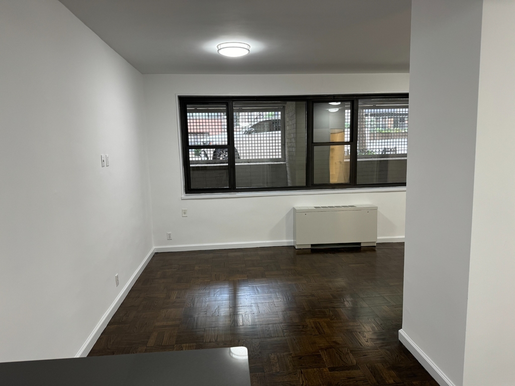 405 East 56th Street - Photo 1