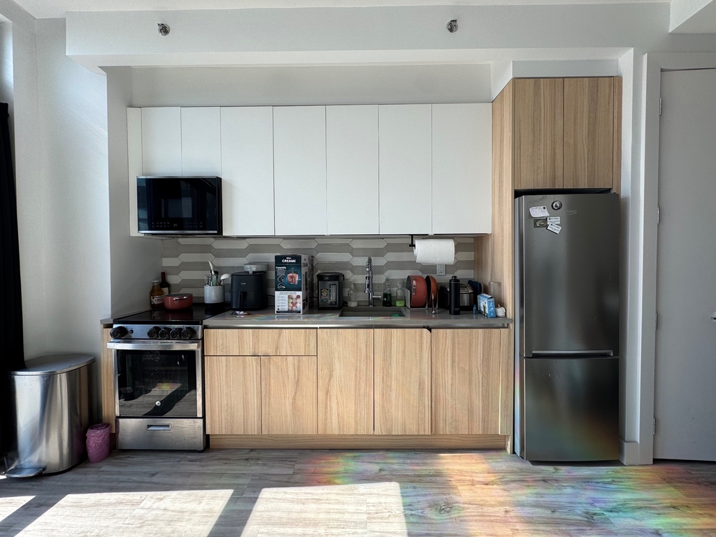 584 4th Avenue - Photo 2