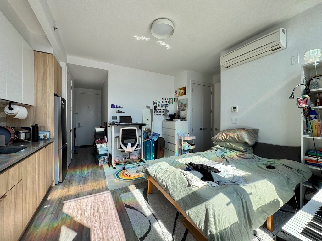 584 4th Avenue - Photo 3