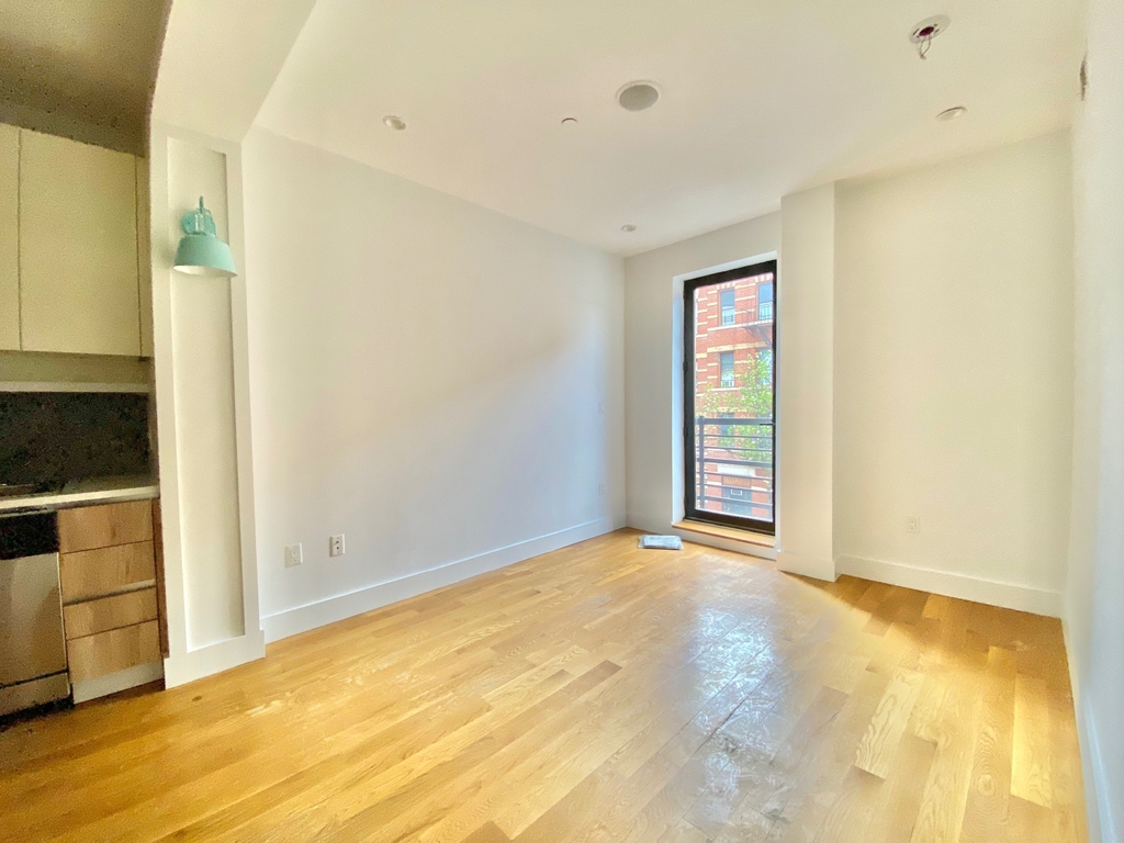 724 5th Avenue - Photo 2