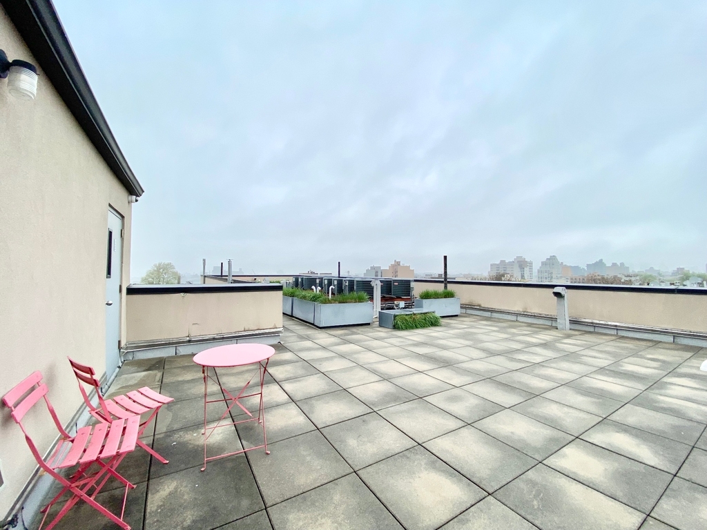 724 5th Avenue - Photo 11