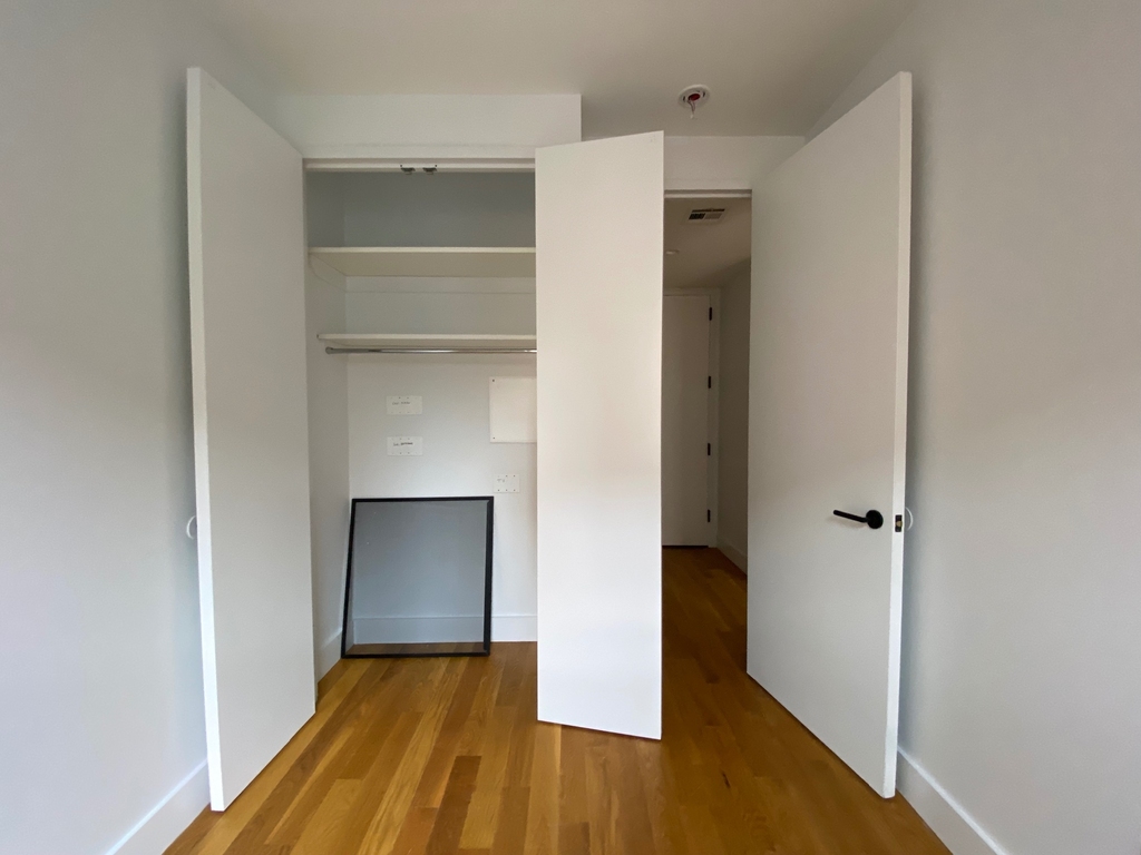 724 5th Avenue - Photo 4