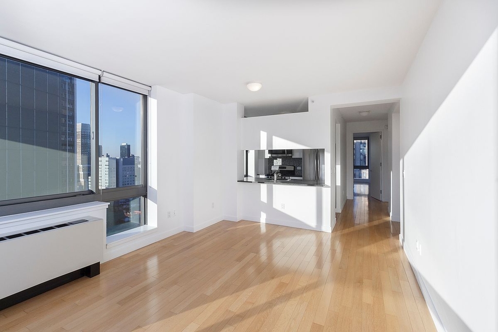 Midtown South - Photo 1