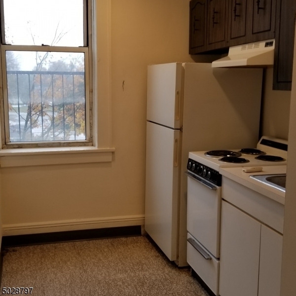 817 Ringwood Ave - Photo 1