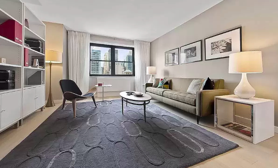 East 39th Street - Photo 2