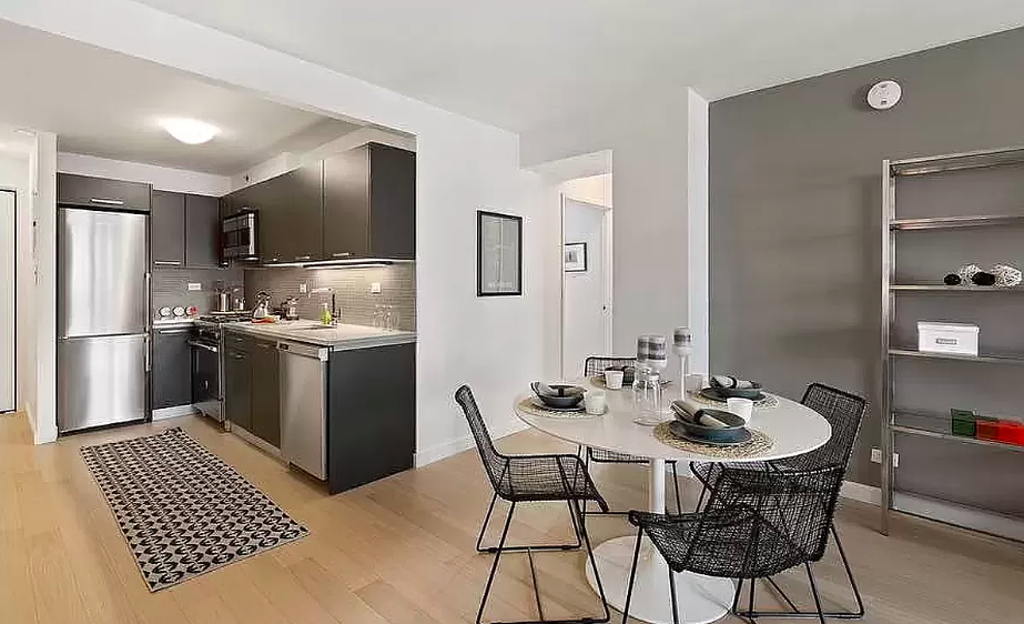 East 39th Street - Photo 1