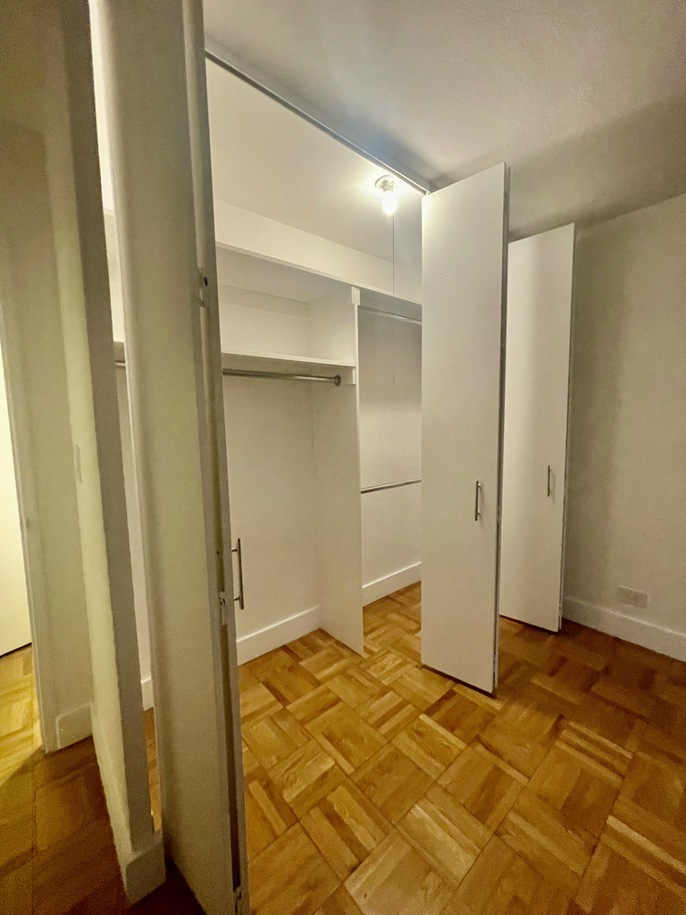 East 34th Street - Photo 5