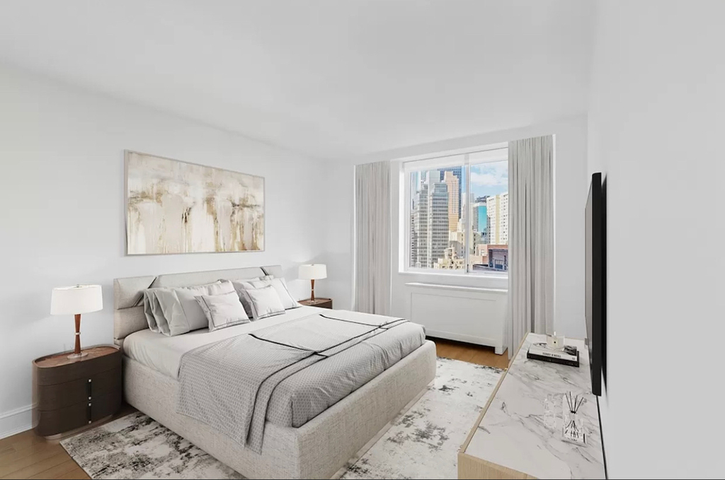 East 54th Street - Photo 5