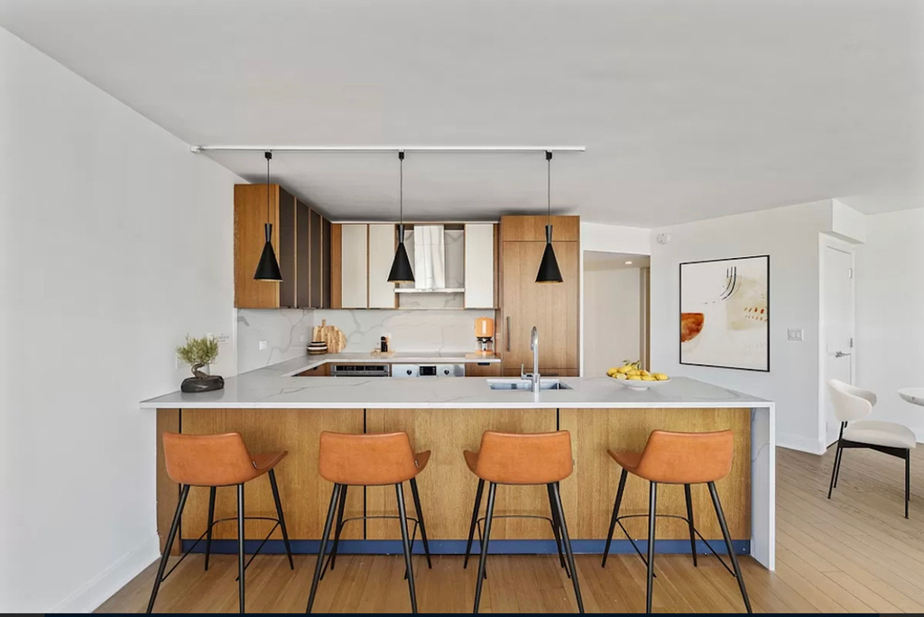 East 54th Street - Photo 0