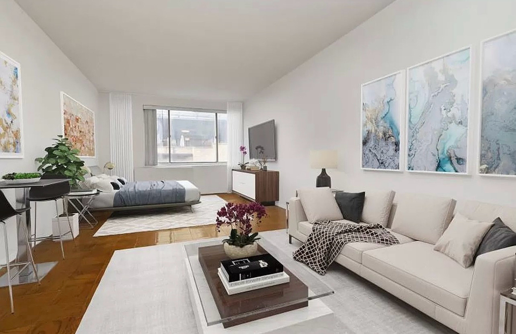 220 East 24th Street - Photo 0