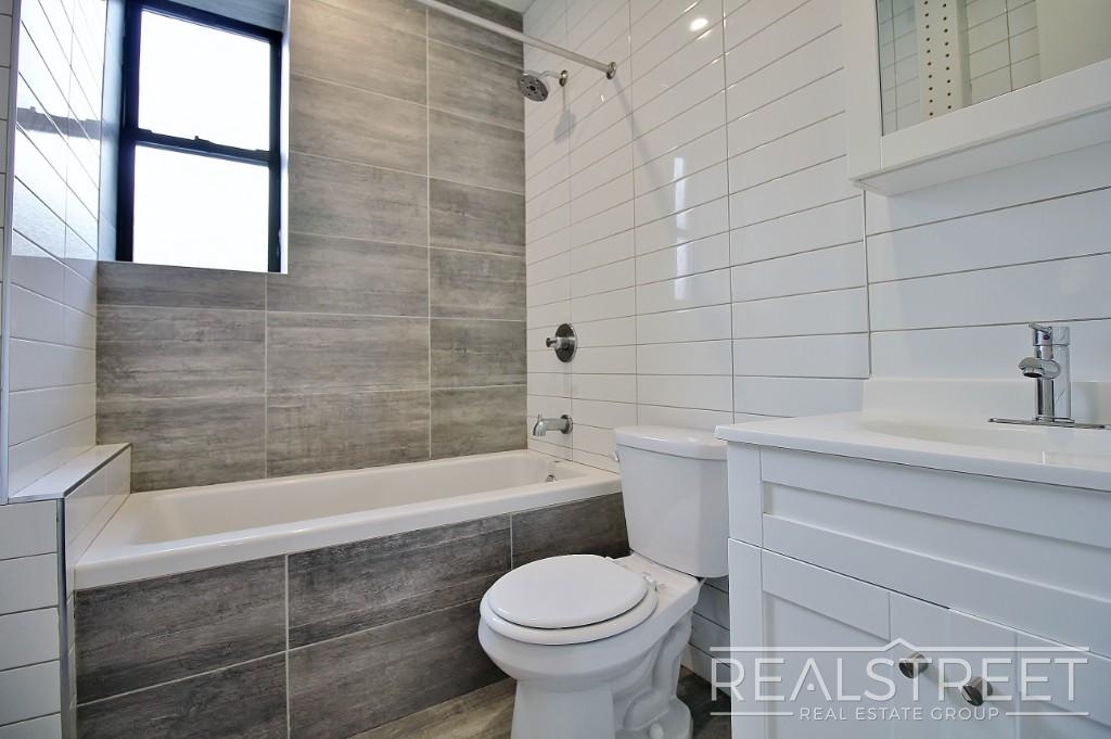 592 Albany Avenue - Photo 4