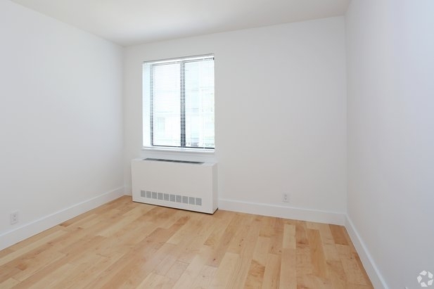 W 52nd street / 9th Ave  - Photo 2