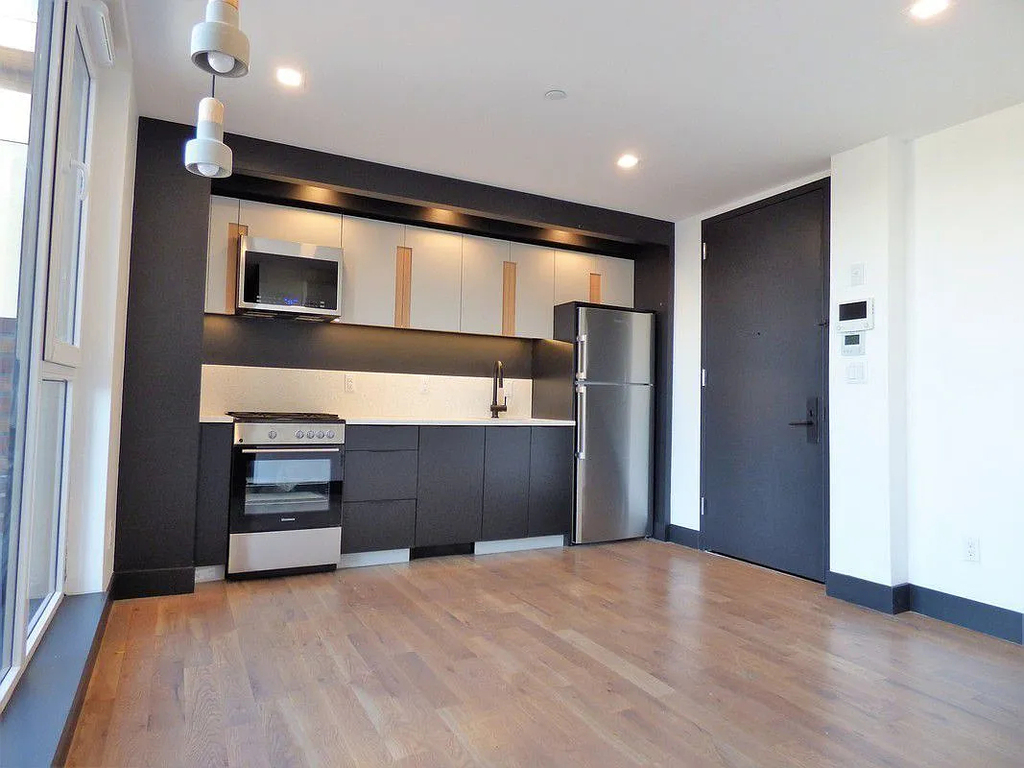 832 Lexington Avenue - Photo 3