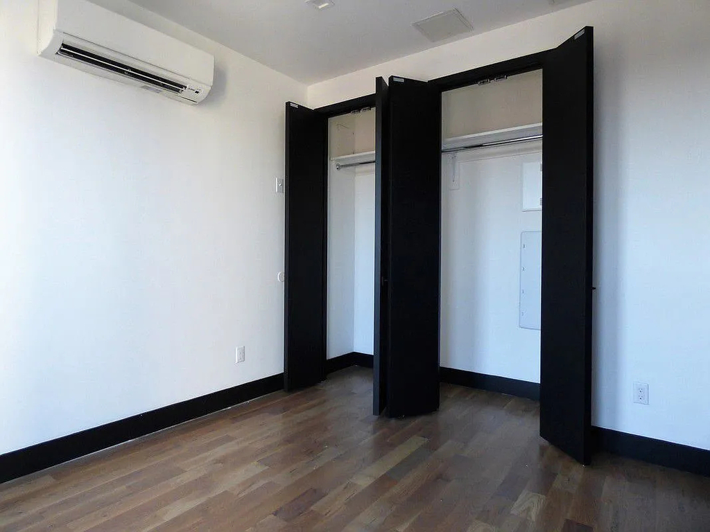 832 Lexington Avenue - Photo 2