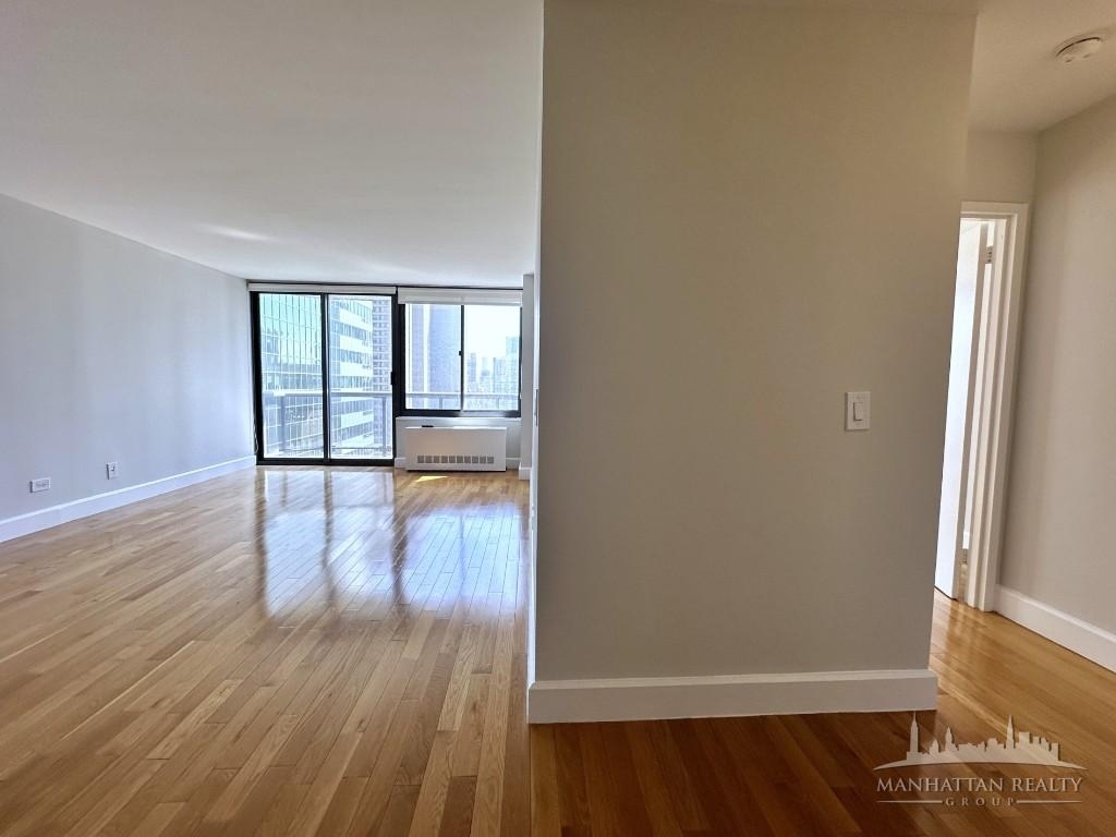 Copy of W 48th St - Photo 4
