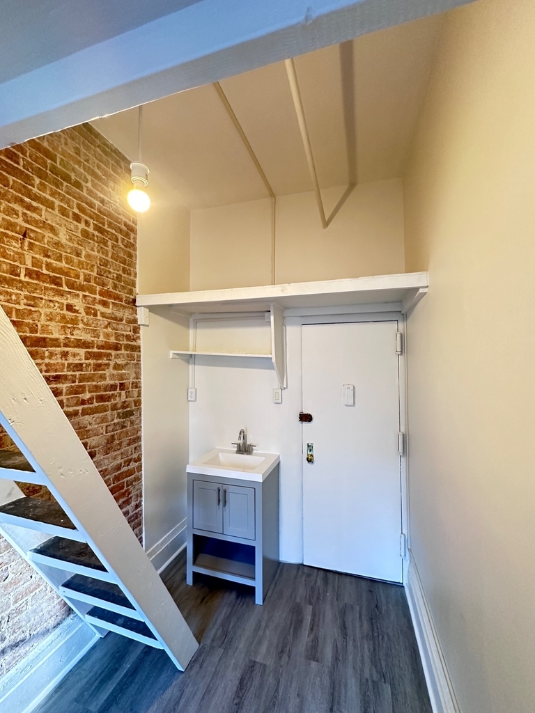 Prime Midtown West - Photo 1