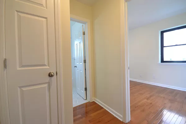75-10 150th Street - Photo 9