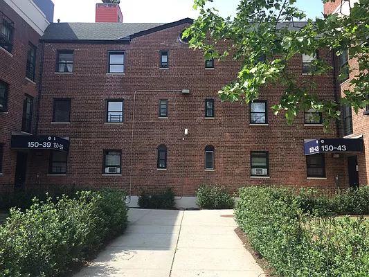 75-10 150th Street - Photo 8