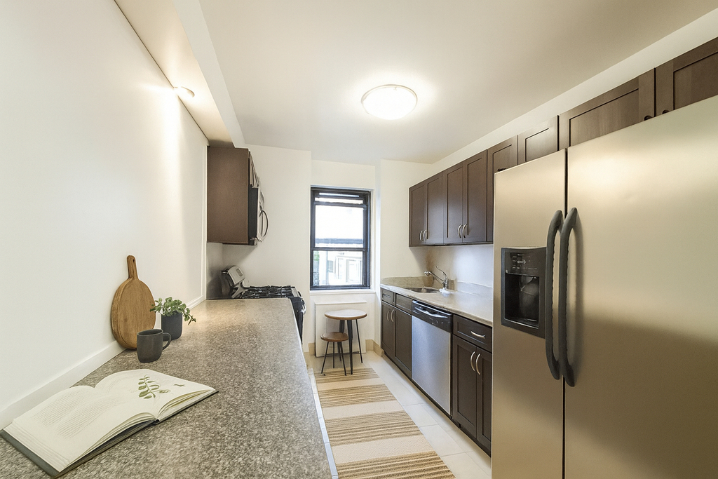 340 East 51st Street - Photo 4