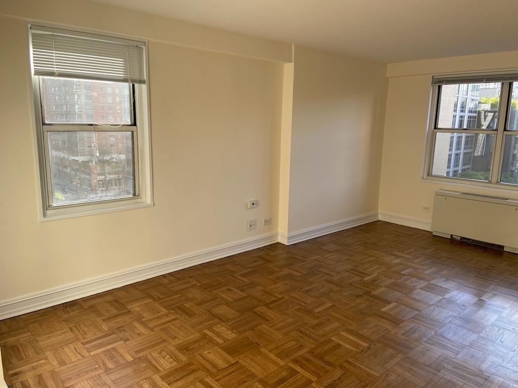 888 8th Avenue - Photo 0