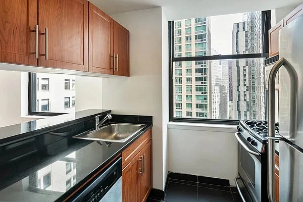 100 Maiden Lane - Photo 3
