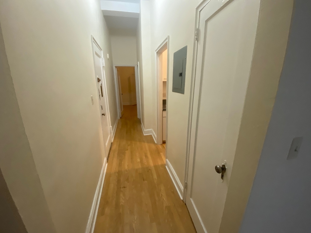 East 82nd Street - Photo 3