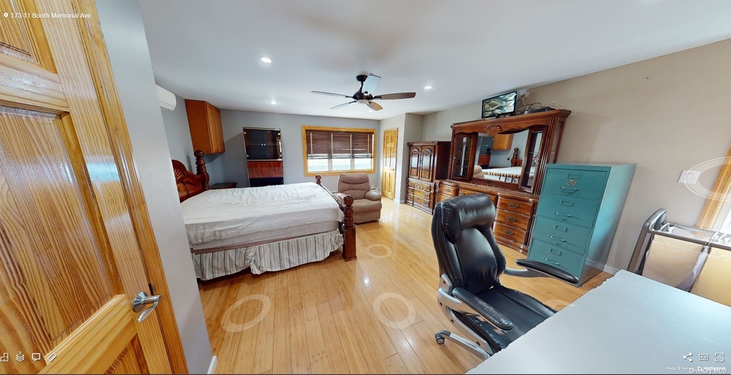 173-11 Booth Memorial Avenue - Photo 3