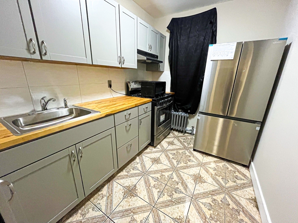 171 Utica Avenue - Photo 1