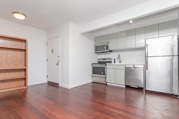 286 Stanhope Street - Photo 0