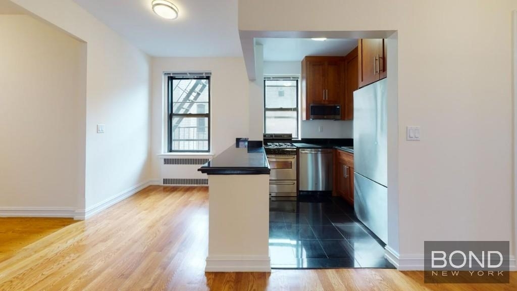 East 78th Street - Photo 0