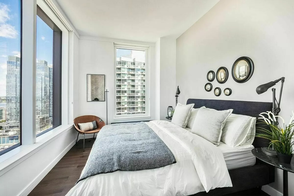 West 36th Street 11th avenue - Photo 5