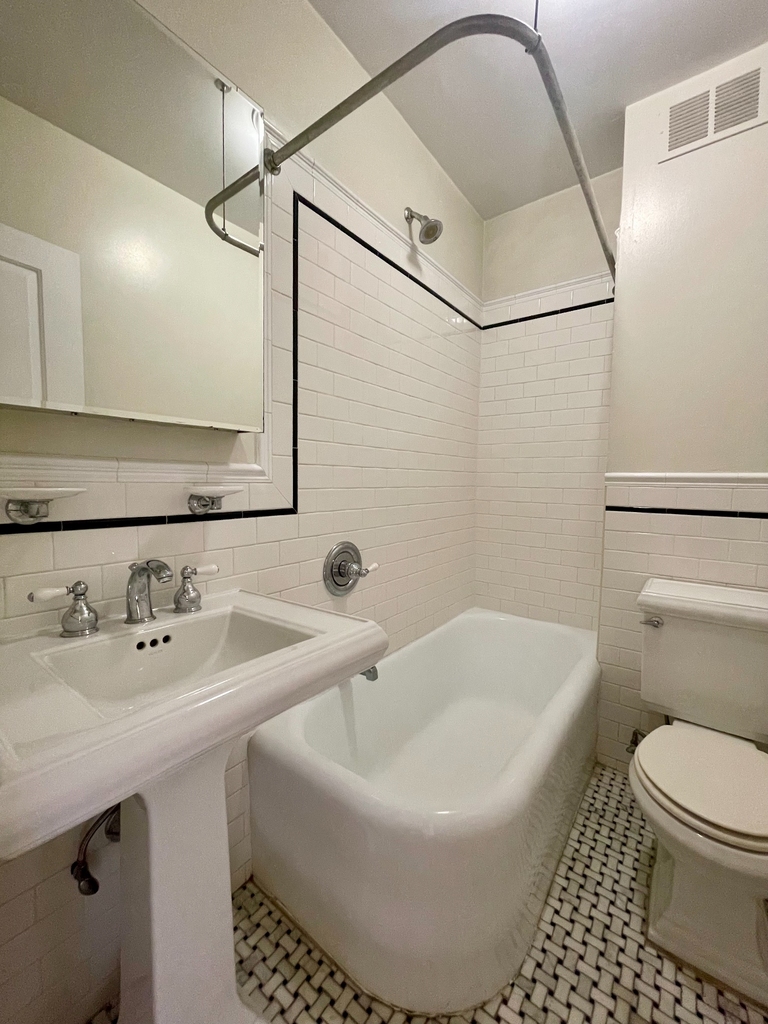 166 Second Avenue - Photo 4