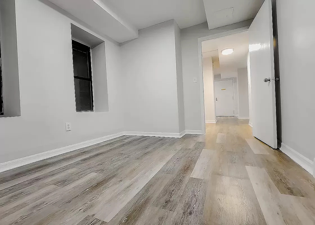 539 West 49th Street - Photo 7